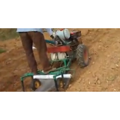 手扶帶動的花生播種機、8馬力以上的手扶拖拉機