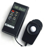 臺(tái)灣泰仕TES-1334A數(shù)字式照度計(jì)